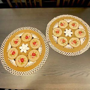 2 RARE Large Vintage Eclectic Round Handwoven Raffia Placemats Hot Pad Floral